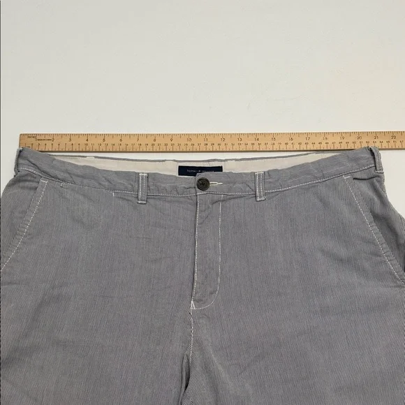 Tommy Hilfiger Light Gray Men's Flat Front‎ Shorts - Picture 6 of 7